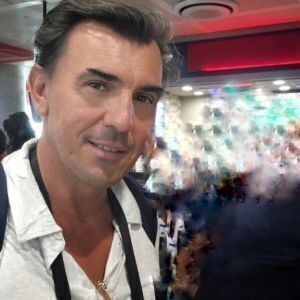 Avatar logo | Jean B. Photo Jean Becerra | Orléans France | 360 3D VR tours