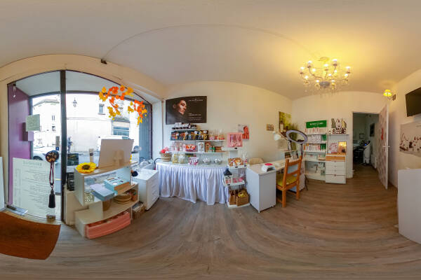 Tarif et coût Maoni Corner Photographie Pack Boutiques & commerces : plus de 10 pdv (<200m\u00b2 max)