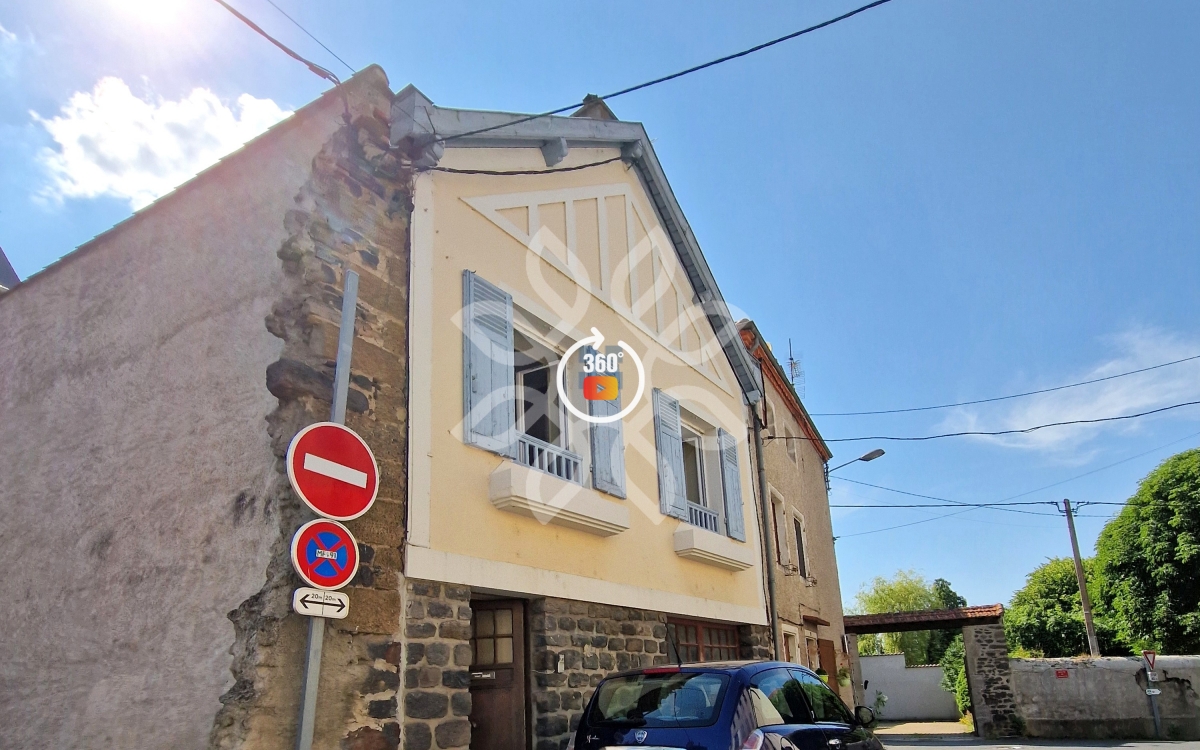 Maison de bourg avec potentiel d’aménagement – Saint-Georges-d’Aurac